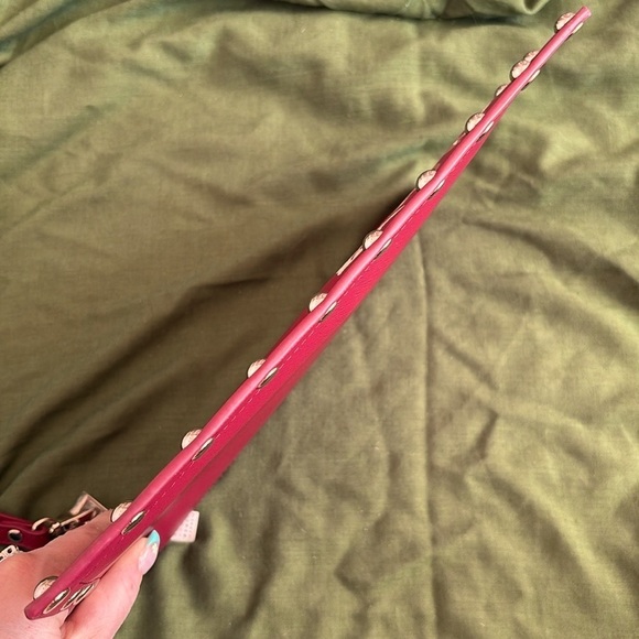 Brand New White House Black Market Maroon Studded Floral Large Wristlet Clutch - Picture 12 of 14